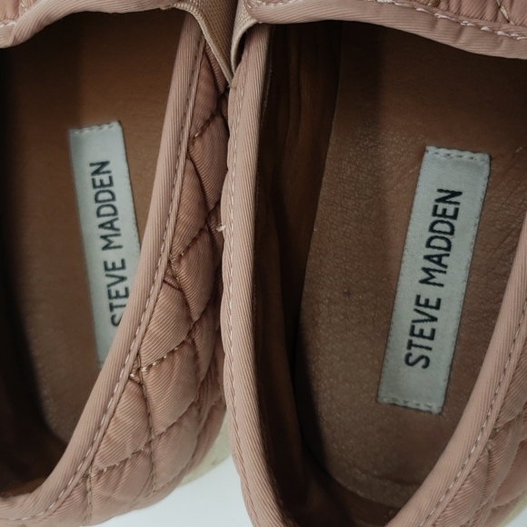 𝅺STEVE Madden Endell women US 9 quilted dusty rose pink textile slip on sneakers - Picture 9 of 10